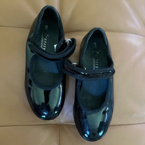 Freestyle Shoes Black Patent Leather Velcro Tap Shoes Toddler Size